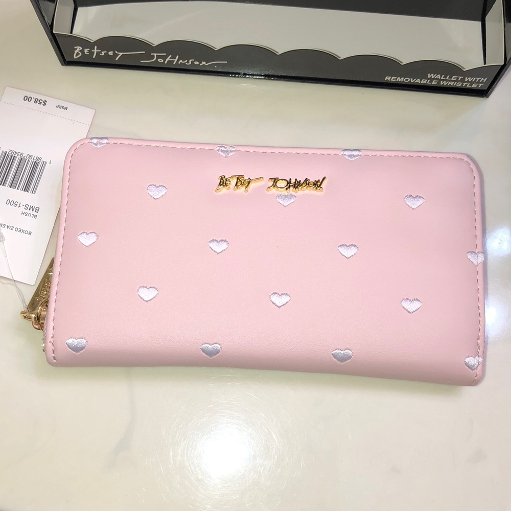 Betsey Johnson Blush Pink ZA Wallet White Embroidered Hearts + Wrist Strap NWT